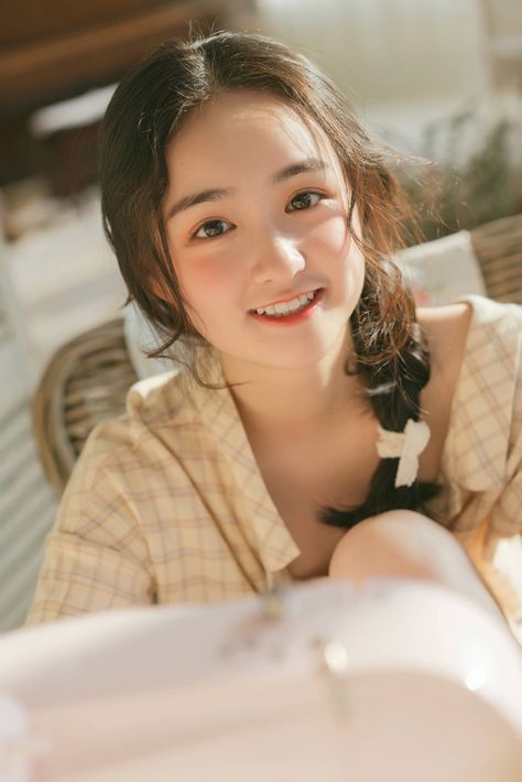 女大学生的沙龙